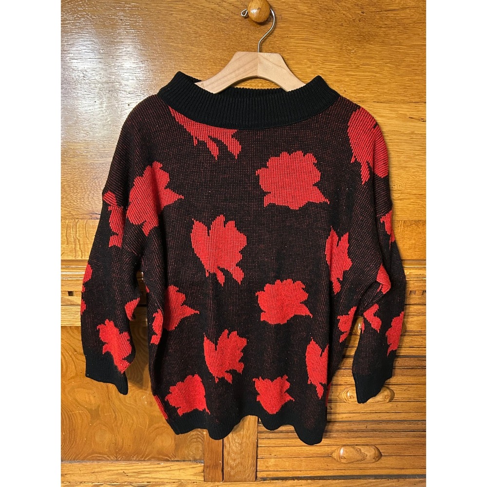 Vintage 80s Cottagecore Whimsigoth Red Black Floral Leaf Knit Sweater Mock Neck